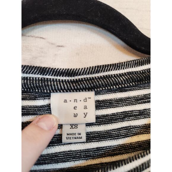 A New Day Women's White Black Stripe Round Neck Tie Front Cropped Blouse Size XS - Picture 3 of 6